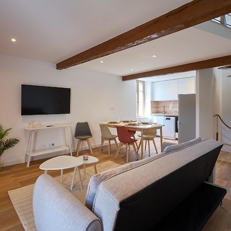 Le Rempart Harmonieux - Triplex Au Pied De La Cite Apartment การ์กาซอน ภายนอก รูปภาพ